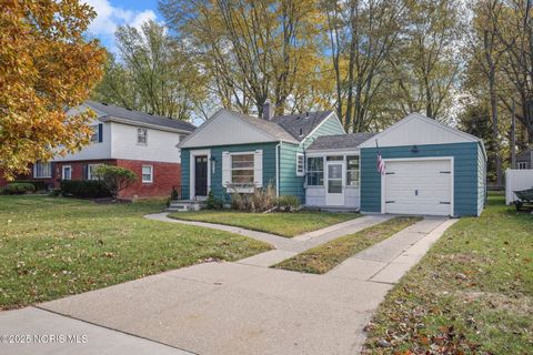 Tiny photo for 2210 Glenview Drive, Maumee, OH 43537 (MLS # 10000988)