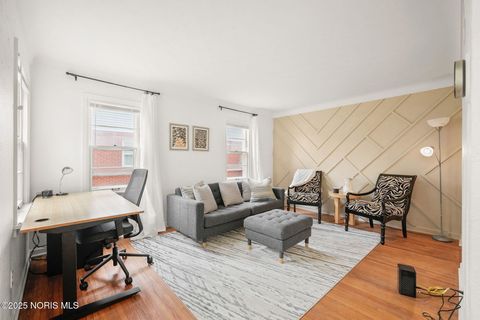 Tiny photo for 2210 Glenview Drive, Maumee, OH 43537 (MLS # 10000988)