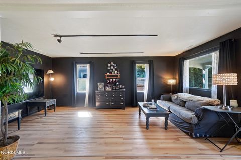 Tiny photo for 3660 W Lincolnshire Boulevard, Toledo, OH 43606 (MLS # 10004606)