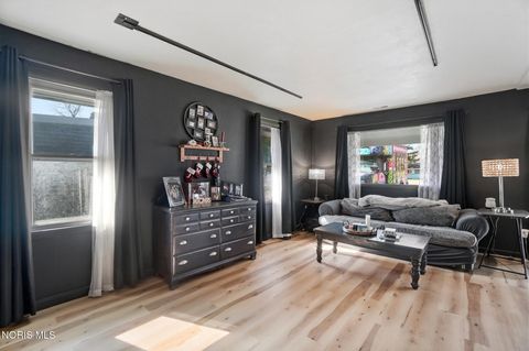 Tiny photo for 3660 W Lincolnshire Boulevard, Toledo, OH 43606 (MLS # 10004606)