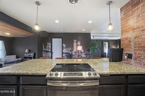 Tiny photo for 3660 W Lincolnshire Boulevard, Toledo, OH 43606 (MLS # 10004606)