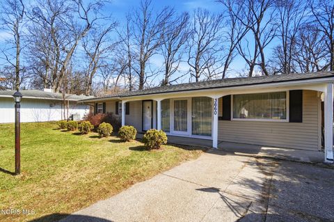 Tiny photo for 3660 W Lincolnshire Boulevard, Toledo, OH 43606 (MLS # 10004606)
