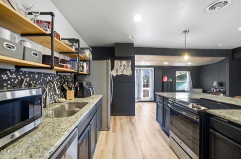 Tiny photo for 3660 W Lincolnshire Boulevard, Toledo, OH 43606 (MLS # 10004606)