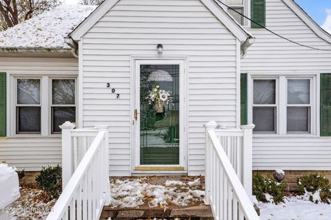 Tiny photo for 307 Middle Street, Archbold, OH 43502 (MLS # 10001567)