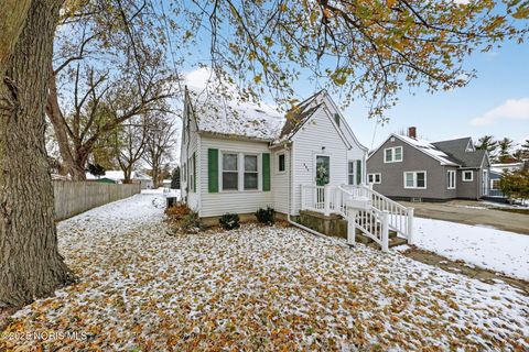 Tiny photo for 307 Middle Street, Archbold, OH 43502 (MLS # 10001567)