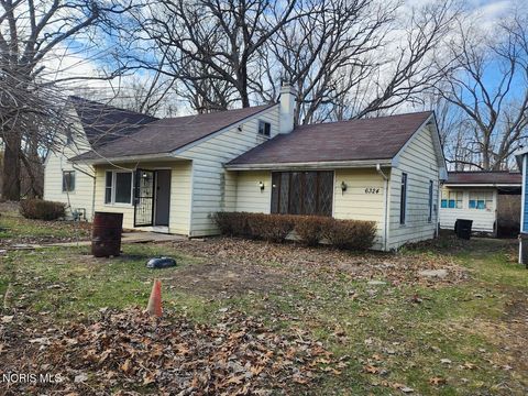 Tiny photo for 6324 Bapst Avenue, Toledo, OH 43615 (MLS # 10005659)
