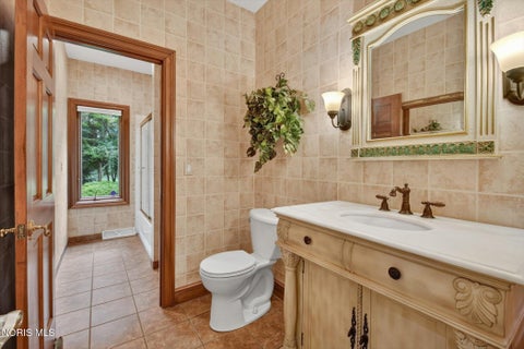 Tiny photo for 4829 Devilbiss Court, Toledo, OH 43623 (MLS # 10011054)