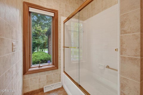Tiny photo for 4829 Devilbiss Court, Toledo, OH 43623 (MLS # 10011054)