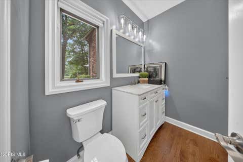 Tiny photo for 4829 Devilbiss Court, Toledo, OH 43623 (MLS # 10011054)