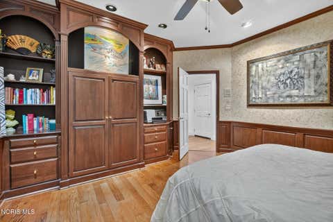 Tiny photo for 4829 Devilbiss Court, Toledo, OH 43623 (MLS # 10011054)