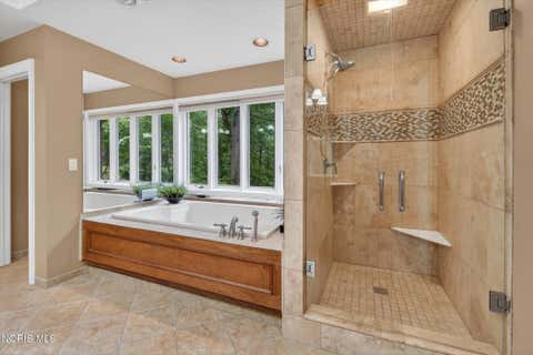 Tiny photo for 4829 Devilbiss Court, Toledo, OH 43623 (MLS # 10011054)
