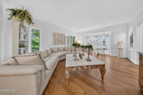 Tiny photo for 4829 Devilbiss Court, Toledo, OH 43623 (MLS # 10011054)