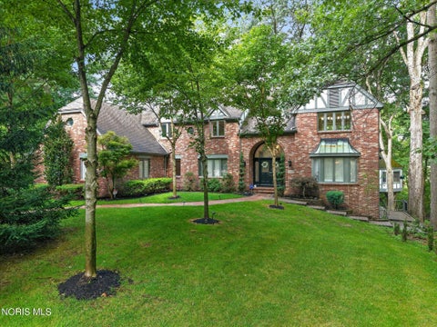 Photo of 4829 Devilbiss Court, Toledo, OH 43623 (MLS # 10011054)