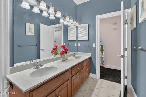 Tiny photo for 4829 Devilbiss Court, Toledo, OH 43623 (MLS # 10011054)