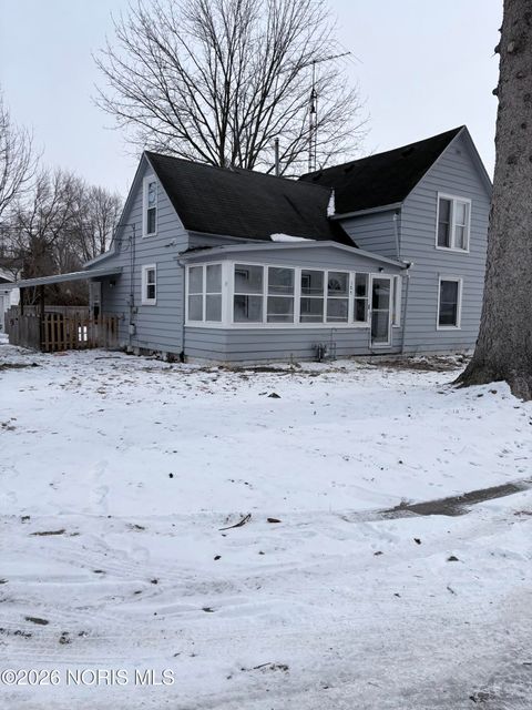 Tiny photo for 105 Pennsylvania Avenue, Swanton, OH 43558 (MLS # 10003426)