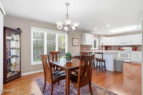 Tiny photo for 8130 Quarry View Place, Maumee, OH 43537 (MLS # 10012145)