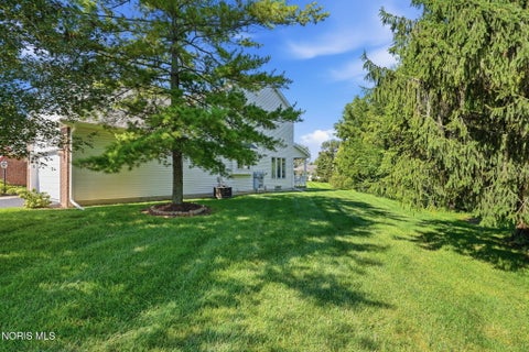 Tiny photo for 8130 Quarry View Place, Maumee, OH 43537 (MLS # 10012145)
