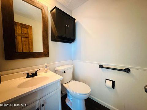 Tiny photo for 1210 Bavarian Lane, Bryan, OH 43506 (MLS # 10000487)