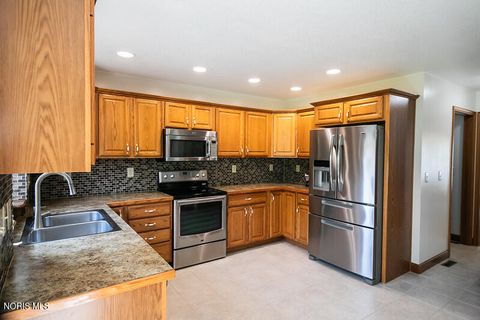 Tiny photo for 8433 Indian Lake Drive, Findlay, OH 45840 (MLS # 10008004)