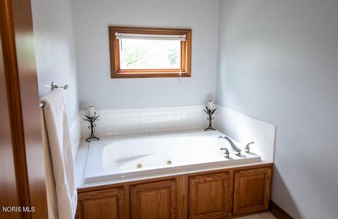 Tiny photo for 8433 Indian Lake Drive, Findlay, OH 45840 (MLS # 10008004)