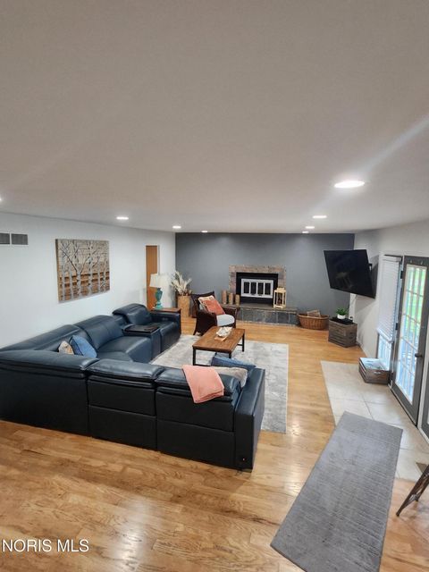 Tiny photo for 2214 Ruthanne Drive, Toledo, OH 43611 (MLS # 10007448)