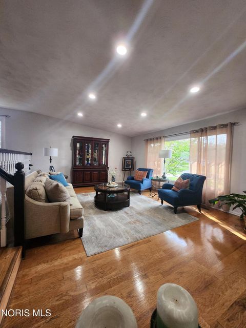 Tiny photo for 2214 Ruthanne Drive, Toledo, OH 43611 (MLS # 10007448)