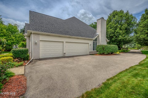 Tiny photo for 26245 Seminary Road, Perrysburg, OH 43551 (MLS # 10010996)