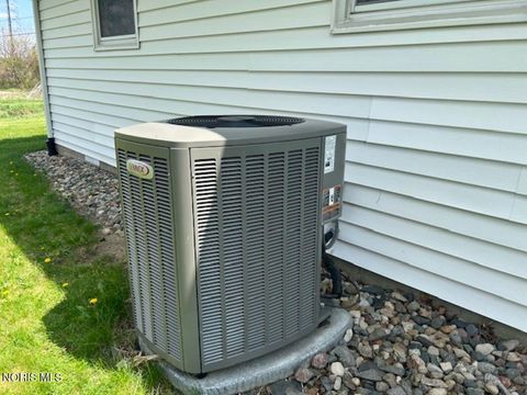 Tiny photo for 13813 County Road 11, Montpelier, OH 43543 (MLS # 10007025)