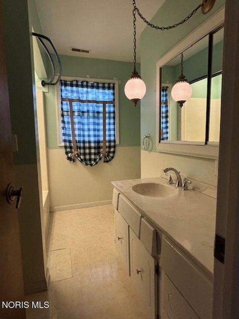 Tiny photo for 13813 County Road 11, Montpelier, OH 43543 (MLS # 10007025)