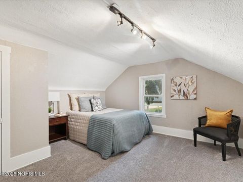 Tiny photo for 207 Ash Avenue, Findlay, OH 45840 (MLS # 10000154)