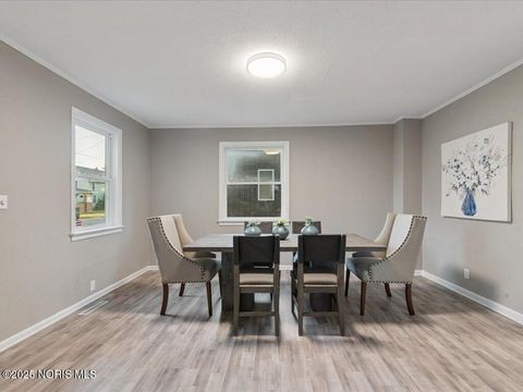 Tiny photo for 207 Ash Avenue, Findlay, OH 45840 (MLS # 10000154)
