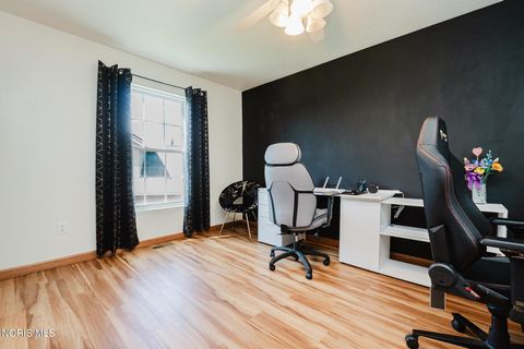 Tiny photo for 490 Flintlock Court, Findlay, OH 45840 (MLS # 10006732)