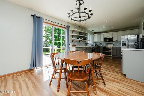 Tiny photo for 490 Flintlock Court, Findlay, OH 45840 (MLS # 10006732)