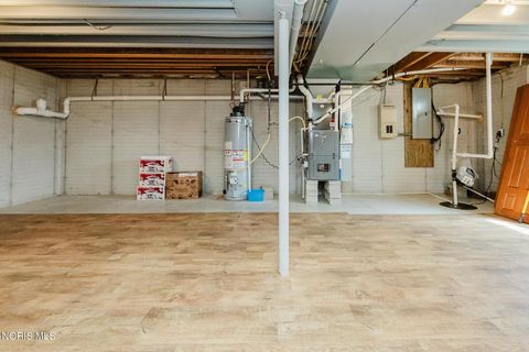 Tiny photo for 490 Flintlock Court, Findlay, OH 45840 (MLS # 10006732)