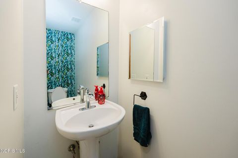 Tiny photo for 490 Flintlock Court, Findlay, OH 45840 (MLS # 10006732)