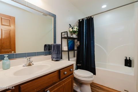 Tiny photo for 490 Flintlock Court, Findlay, OH 45840 (MLS # 10006732)