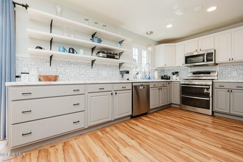 Tiny photo for 490 Flintlock Court, Findlay, OH 45840 (MLS # 10006732)