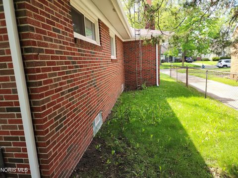 Tiny photo for 3424 Saint Bernard Drive, Toledo, OH 43613 (MLS # 10006747)