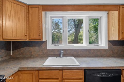 Tiny photo for 3425 Brantford Road, Ottawa Hills, OH 43606 (MLS # 10008451)