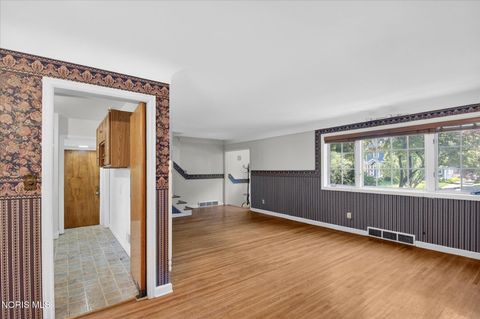Tiny photo for 3425 Brantford Road, Ottawa Hills, OH 43606 (MLS # 10008451)