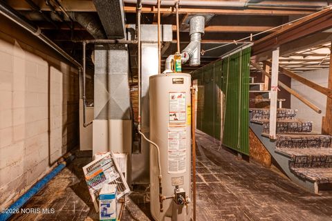 Tiny photo for 820 Mackow Drive, Toledo, OH 43607 (MLS # 10003315)