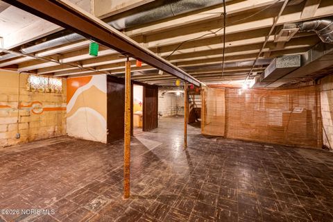 Tiny photo for 820 Mackow Drive, Toledo, OH 43607 (MLS # 10003315)