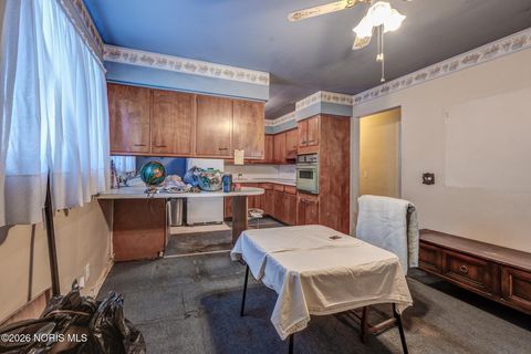 Tiny photo for 820 Mackow Drive, Toledo, OH 43607 (MLS # 10003315)