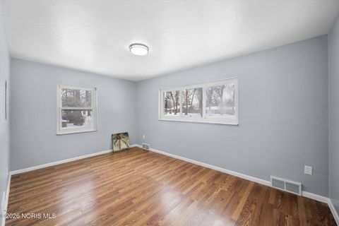 Tiny photo for 5143 Fairgreen Drive, Toledo, OH 43613 (MLS # 10003769)