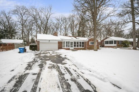 Tiny photo for 5143 Fairgreen Drive, Toledo, OH 43613 (MLS # 10003769)
