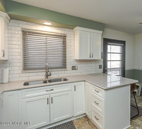 Tiny photo for 2857 113th Street, Toledo, OH 43611 (MLS # 10003882)