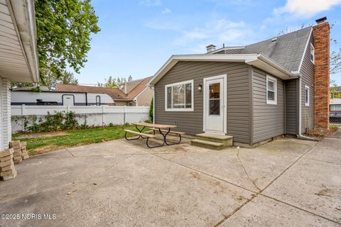 Tiny photo for 331 Crestway Drive, Oregon, OH 43616 (MLS # 10000183)