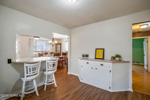 Tiny photo for 331 Crestway Drive, Oregon, OH 43616 (MLS # 10000183)