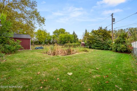 Tiny photo for 331 Crestway Drive, Oregon, OH 43616 (MLS # 10000183)