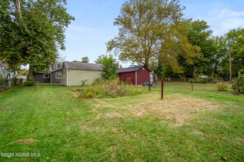 Tiny photo for 331 Crestway Drive, Oregon, OH 43616 (MLS # 10000183)